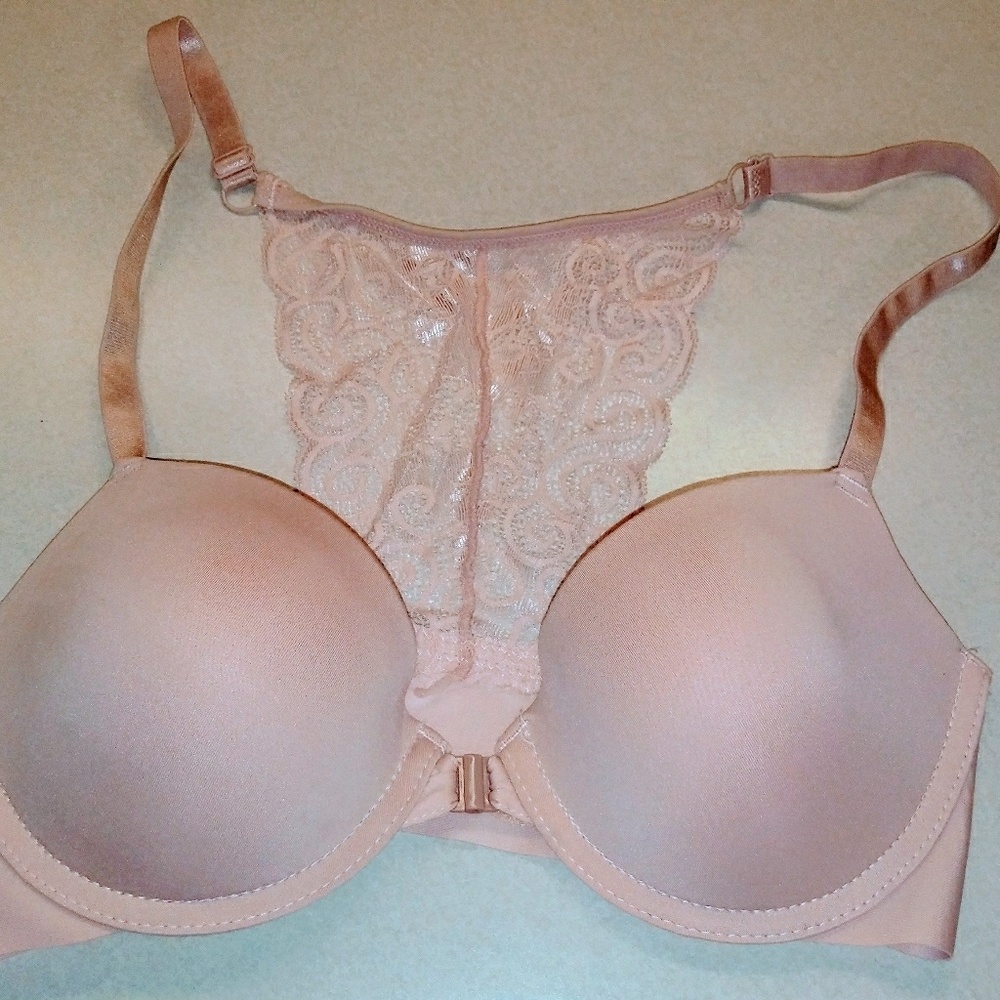 Jessica Simpson Bra